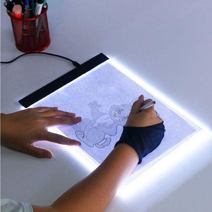 Obrazek z Podświetlana tablica LED do odrysowywania