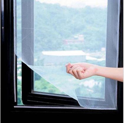 Obrazek z Regulowana moskitiera do okna