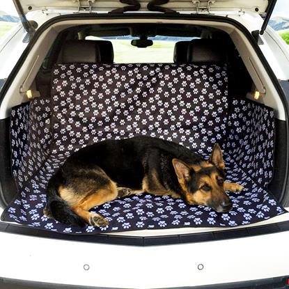 Obraz Kocyk ochronny dla psa w samochodzie