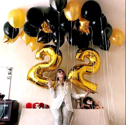 Obrazek z Balon Maxi 100 cm złoty - cyfra 2