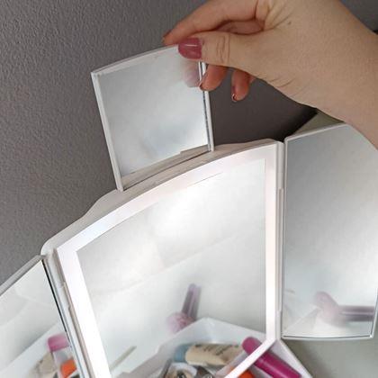 Obrazek z Skrzynka na kosmetyki ze składanym lusterkiem i oświetleniem LED