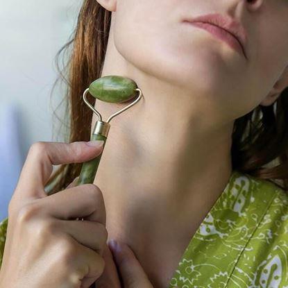 Obraz Wałek do masażu twarzy - jadeit