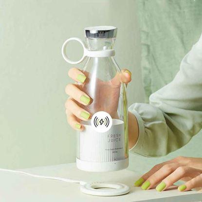 Obraz Przenośny blender w butelce