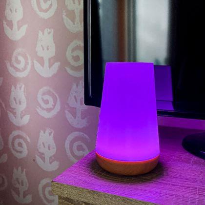 Obrazek z Inteligentna lampa LED zmieniająca kolor