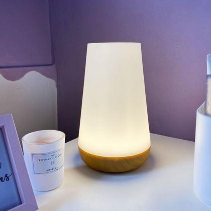 Obrazek z Inteligentna lampa LED zmieniająca kolor
