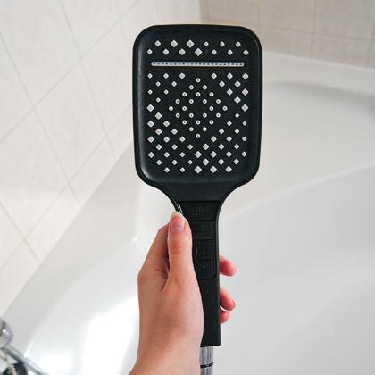 Obrazek z Czarna słuchawka prysznicowa z 3 trybami strumienia wody