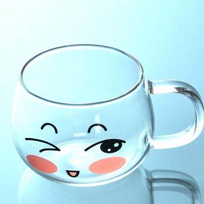 Obrazek z Kubek emoji - puszczający oko