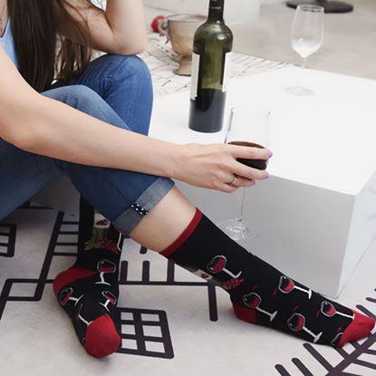 Obraz Zabawne skarpetki - wino