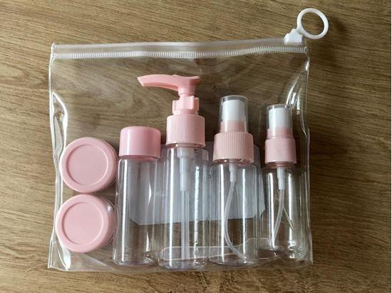 Obrazek z Zestaw podróżnych buteleczek na kosmetyki w kosmetyczce do samolotu 50 ml