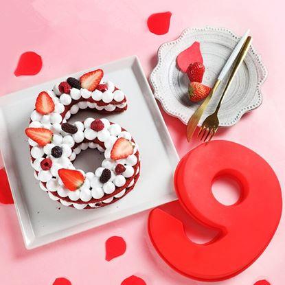 Obraz Silikonowa forma do pieczenia w kształcie cyfry