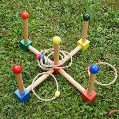 Obraz Drewniana gra w rzucanie obręczy