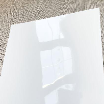 Obrazek z Płytka samoprzylepna 60x30 cm - biała