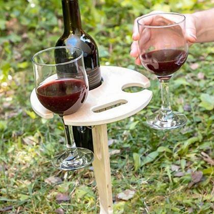 Obrazek z Składany stolik na wino z uchwytami na kieliszki