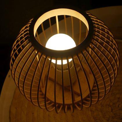 Obrazek z Bambusowa lampa stołowa z żarówką LED