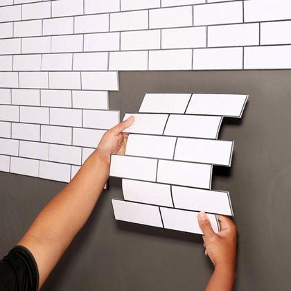 Obrazek z Samoprzylepna tapeta – biały panel