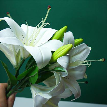 Obrazek z Sztuczny bukiet lilii - biała