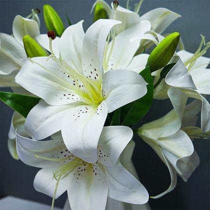 Obrazek z Sztuczny bukiet lilii - biała