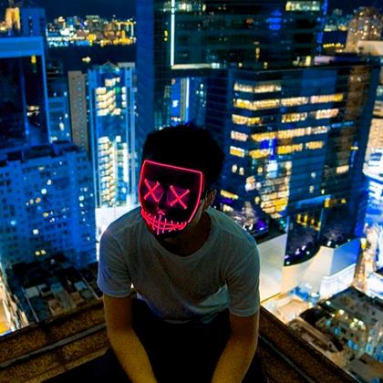 Obrazek z Straszna świecąca maska ​​ -  czerwona