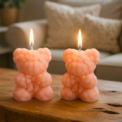 Obrazek z Świeca podarunkowa miś z róż - różowy