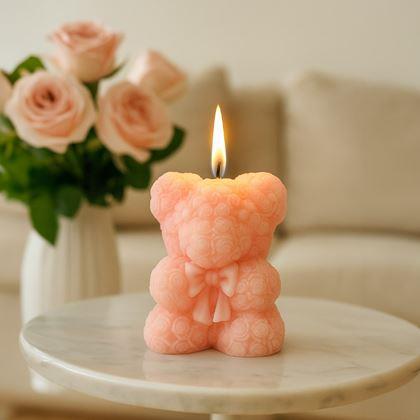 Obrazek z Świeca podarunkowa miś z róż - różowy