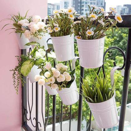 Obrazek z Wisząca doniczka na balkon -  biała