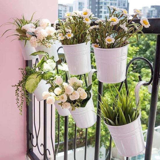 Obrazek z Wisząca doniczka na balkon -  biała