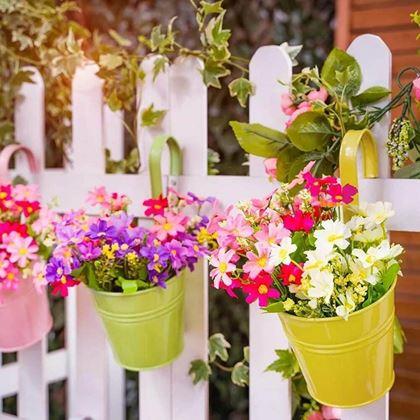 Obrazek z Wisząca doniczka na balkon -  żółta