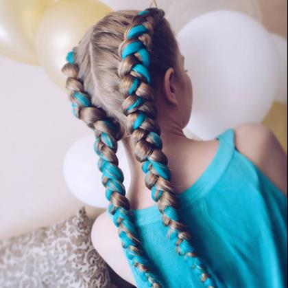 Obrazek z Przedłużenie włosów  -  niebieskie