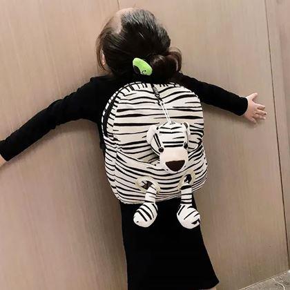 Obrazek z Dziecięcy plecaczek z wyjmowaną maskotką - tygrys