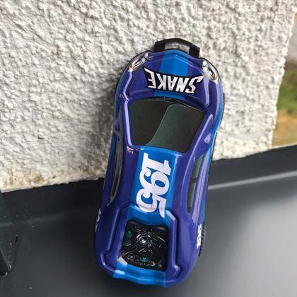 Obrazek z Kaskaderski skaczący samochodzik  -  niebieski