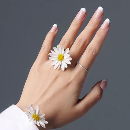 Obrazek z Eleganckie naklejki na paznokcie - francuski manicure - biała