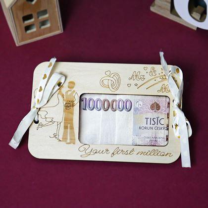 Obrazek z Prezent ślubny - drewniane etui na pieniądze