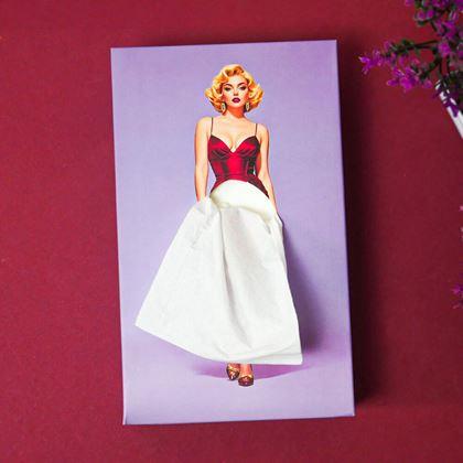 Obrazek z Chusteczki papierowe w pudełku - dama w sukni