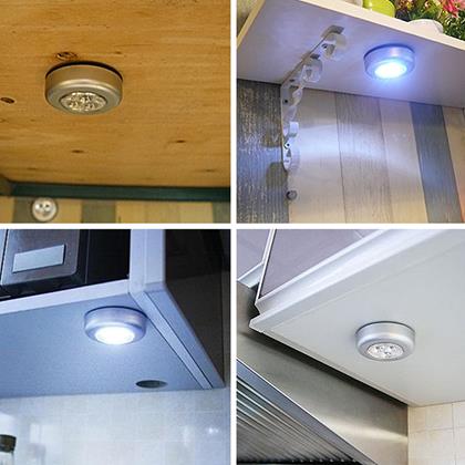 Obrazek z Samoprzylepna lampka 3 LED srebrna