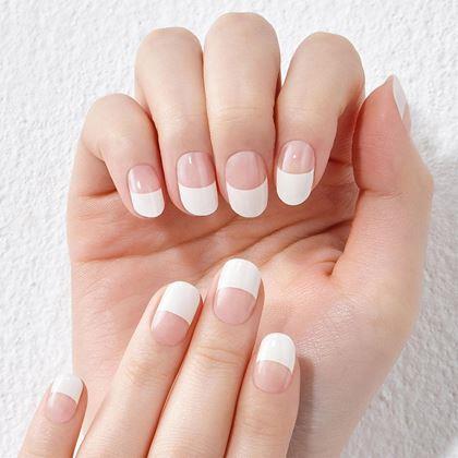 Obrazek z Eleganckie naklejki na paznokcie - francuski manicure - biała