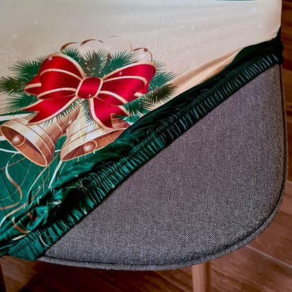 Obrazek z Pokrowiec na krzesło z motywem świątecznym  - zielono-złota świąteczna elegancja