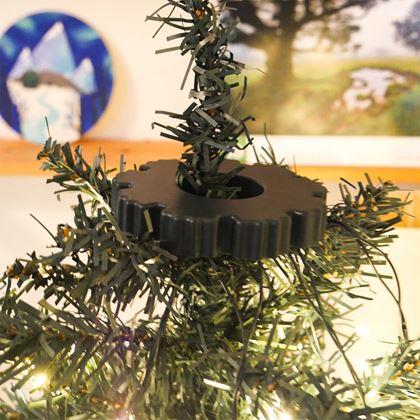 Obrazek z Świąteczne oświetlenie LED z pilotem – bez plątania kabli i z równomiernym rozmieszczeniem lampek