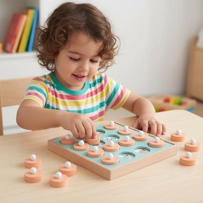 Obraz Drewniana gra pamięciowa dla dzieci z wymiennymi obrazkami