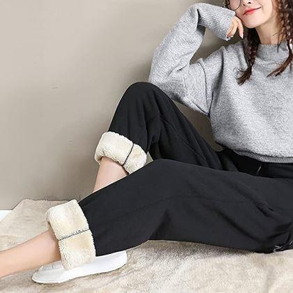 Obrazek z Damskie spodnie dresowe z futerkiem  -  L/XL