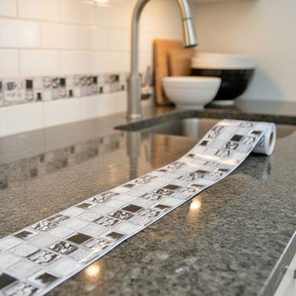 Obrazek z Samoprzylepna listwa mozaika - szary mix