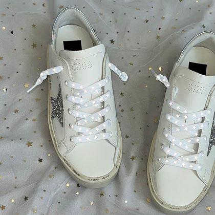 Obrazek z Sznurówki z odblaskowymi gwiazdkami - białe