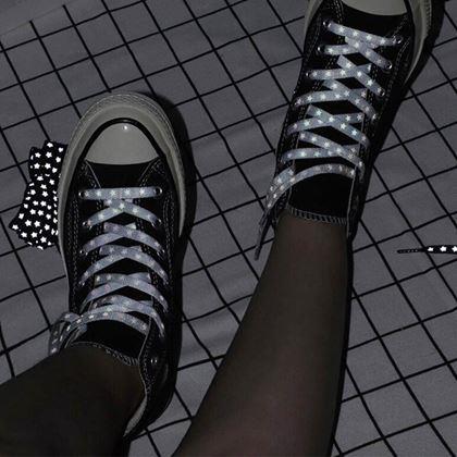 Obrazek z Sznurówki z odblaskowymi gwiazdkami - białe