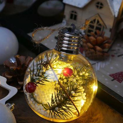 Obrazek z Świąteczna kula LED świecąca na choinkę -  igły sosnowe