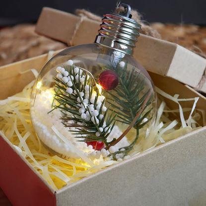 Obraz Świąteczna kula LED świecąca na choinkę