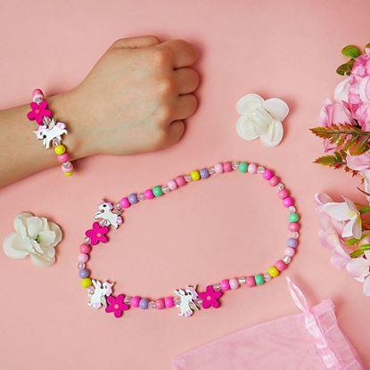 Obraz Komplet naszyjnika i bransoletki wykonany z drewnianych koralików