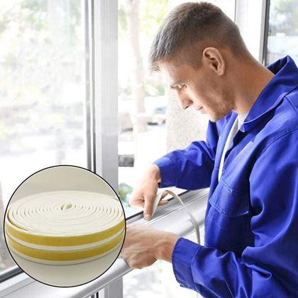 Obrazek z Samoprzylepna uszczelka do okien i drzwi 2,5 m - białe