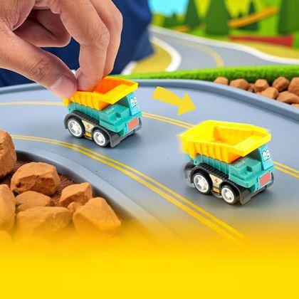 Obrazek z Zestaw 6 nakręcanych samochodzików w przezroczystej torbie