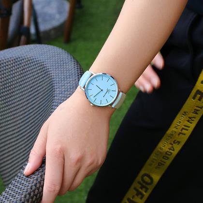 Obrazek z Zegarek zmieniający kolory  -  niebieski