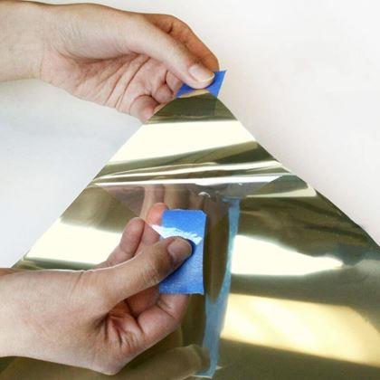 Obrazek z Folia lustrzana na okna 200 cm  - złota