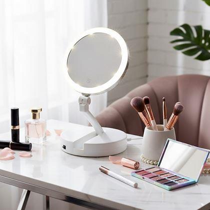 Obrazek z Przenośne podświetlane lusterko